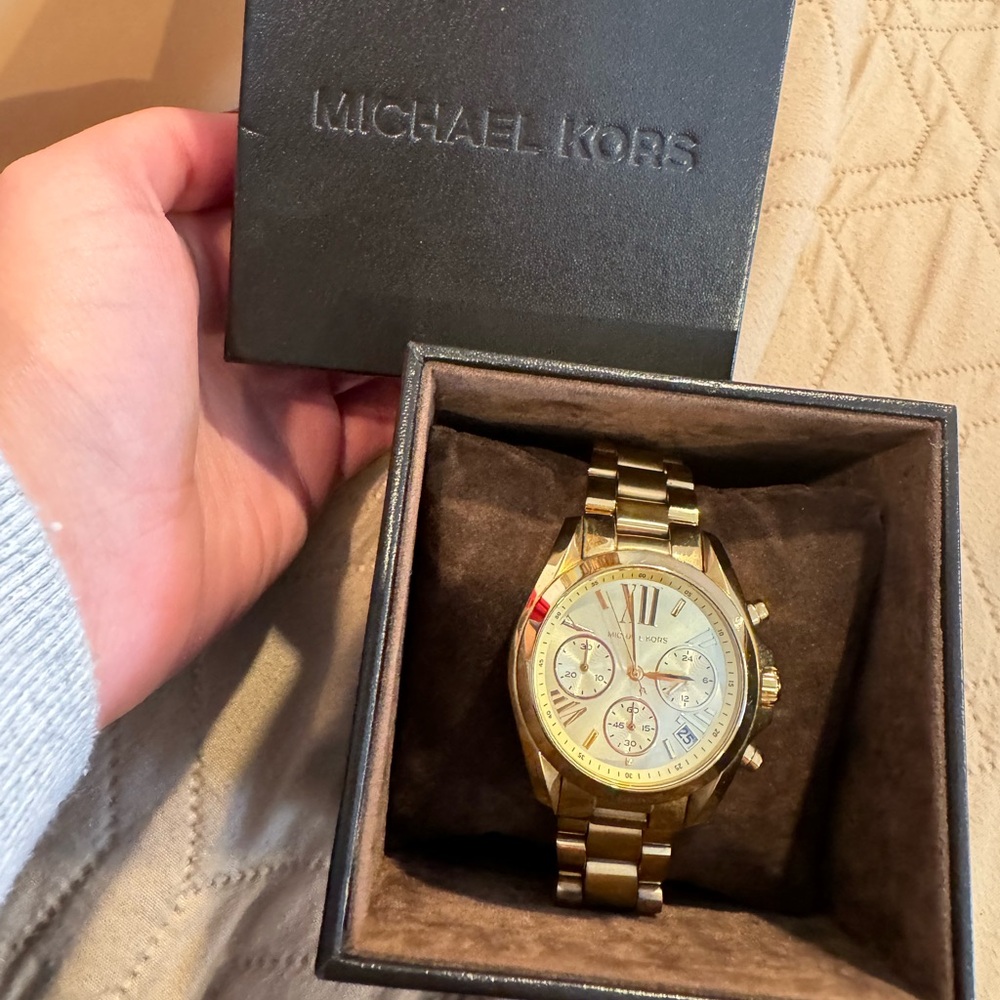 All Gold Michael Kors Watch - Picture 8 of 9